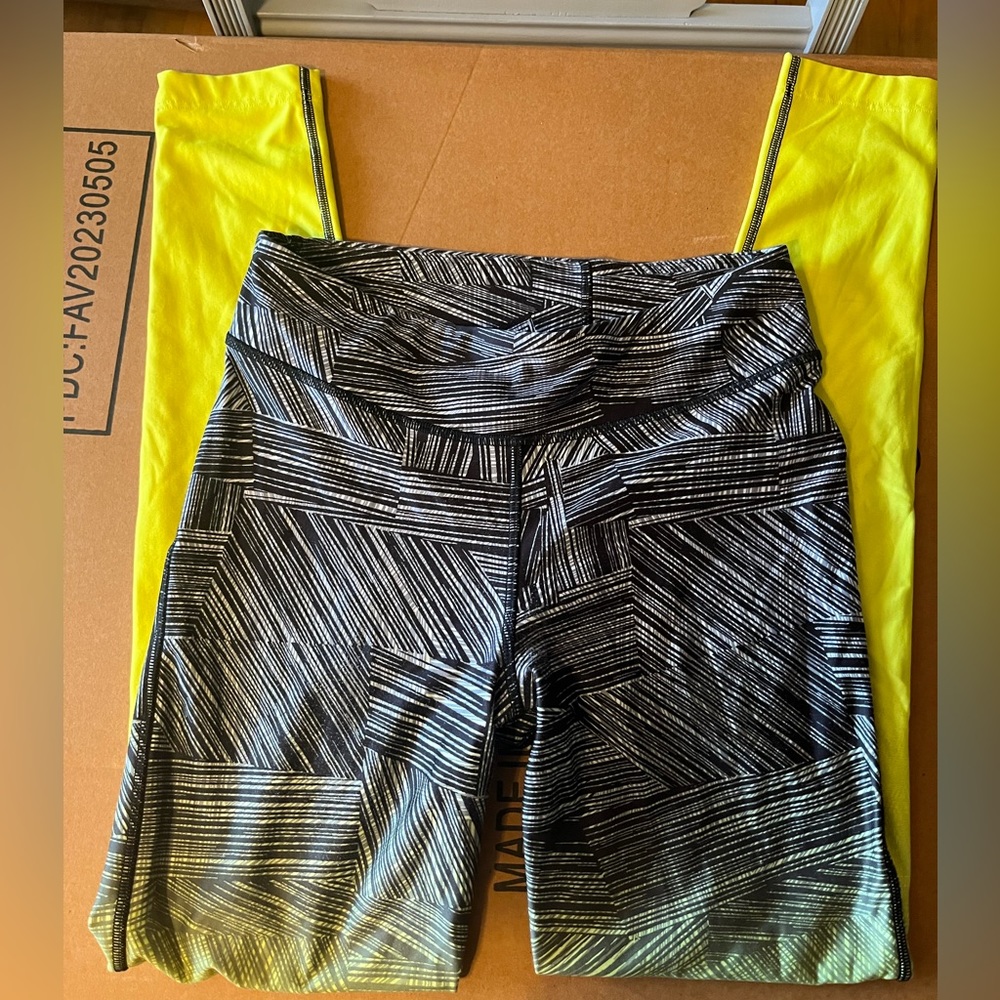 GUC Under Armour leggings